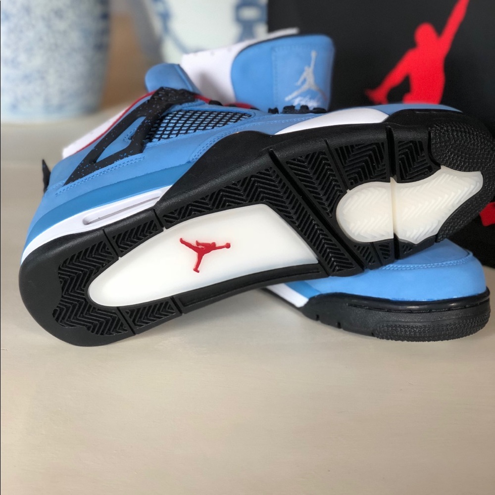 Men’s Air Jordan’s 4’s Travis Scott’s Cactus Jacks